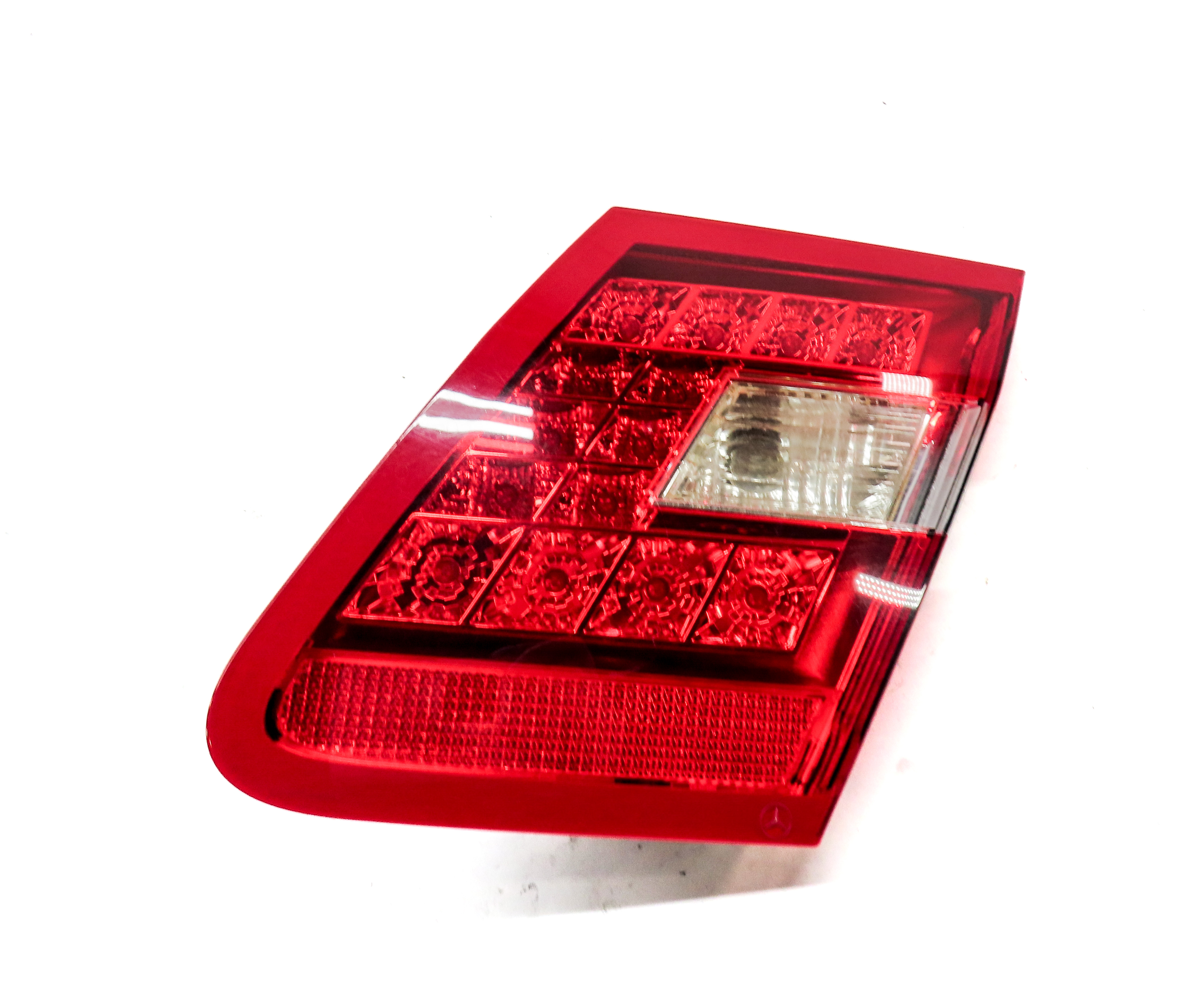 2010-2013 MERCEDES E300 E350 E400 E550 (W212) RIGHT INNER TAILLIGHT LIGHT LAMP — exact item pictured